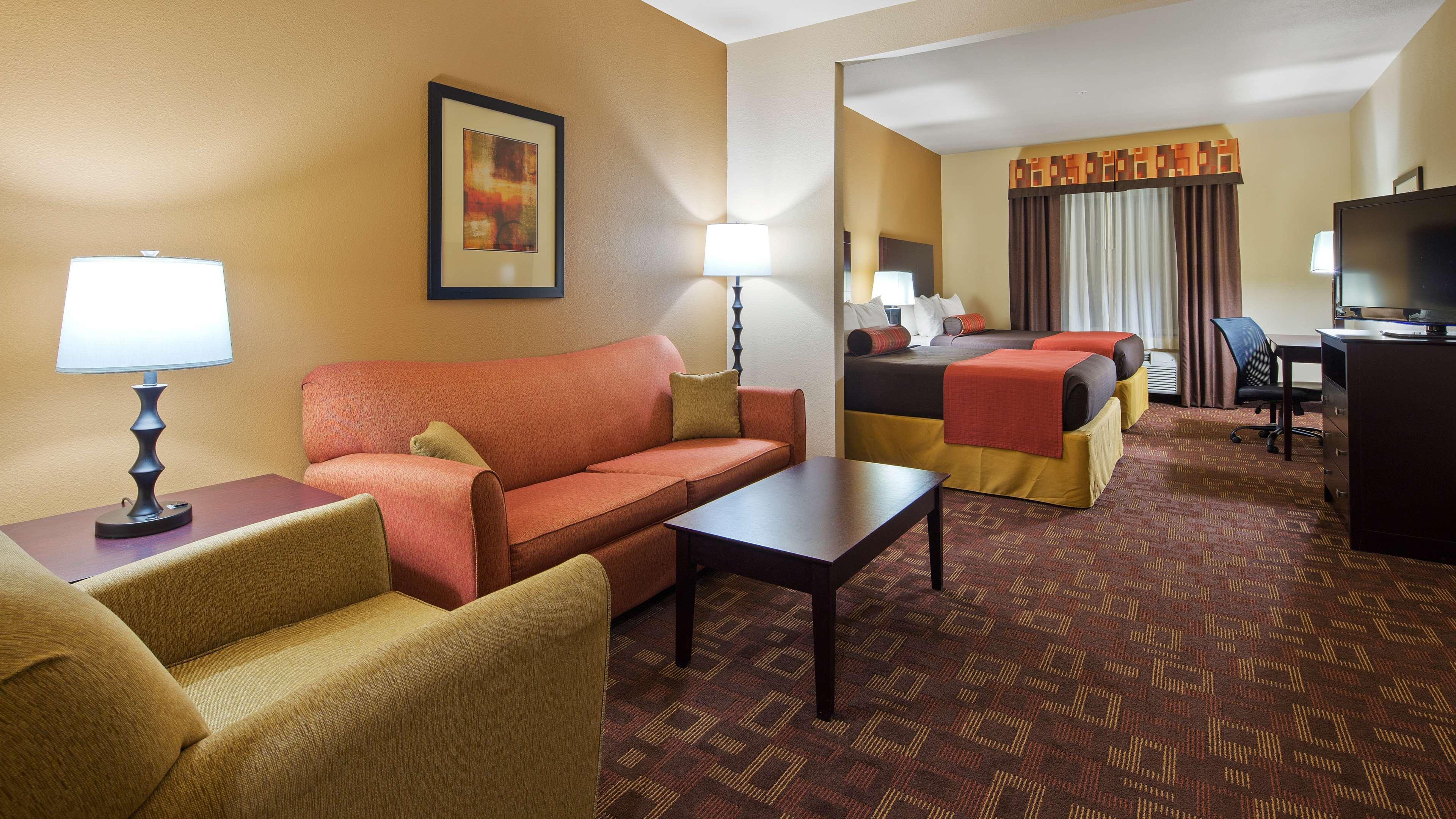 Best Western Plus Goliad Inn & Suites Extérieur photo