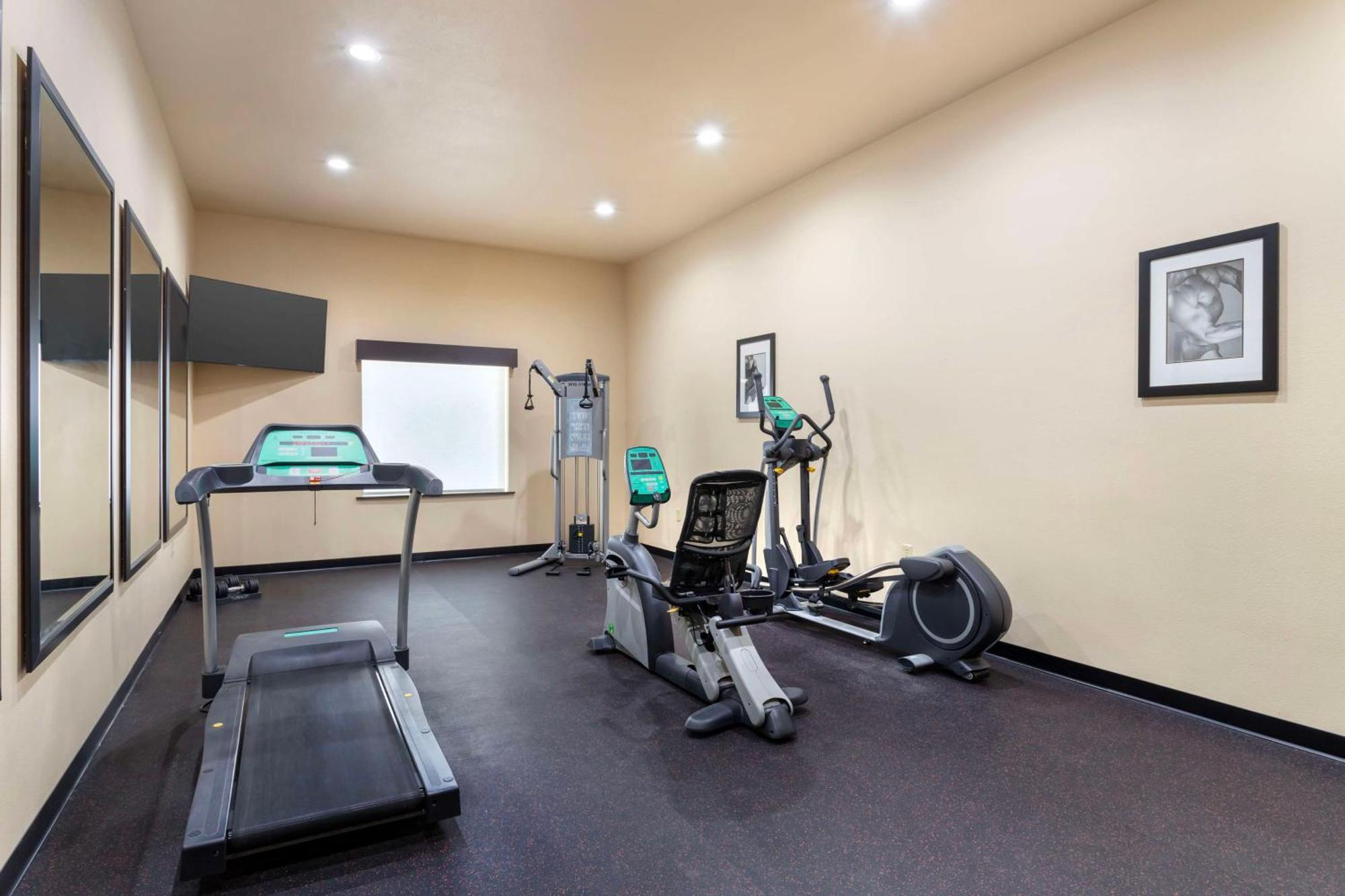 Best Western Plus Goliad Inn & Suites Extérieur photo