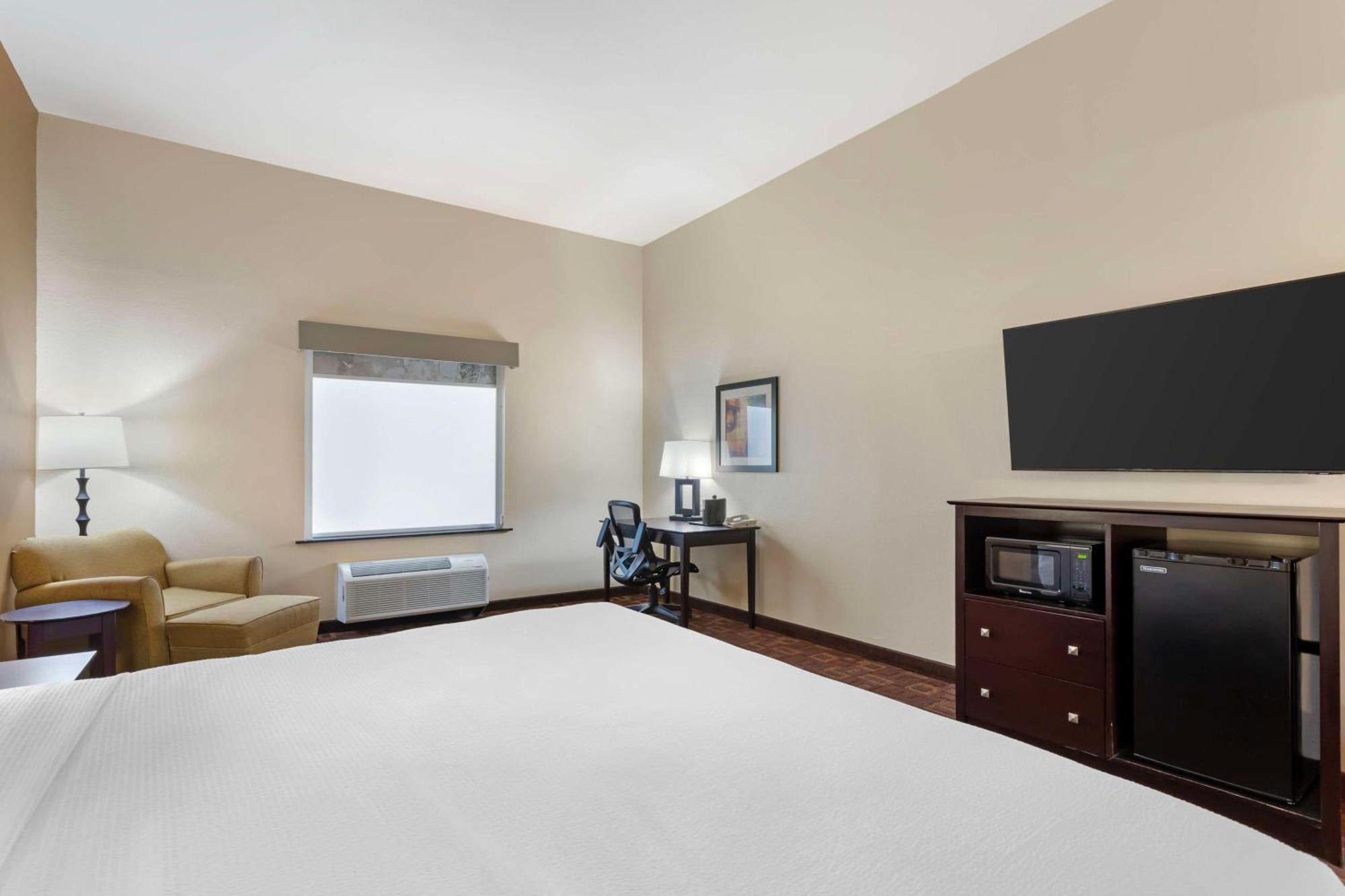 Best Western Plus Goliad Inn & Suites Extérieur photo