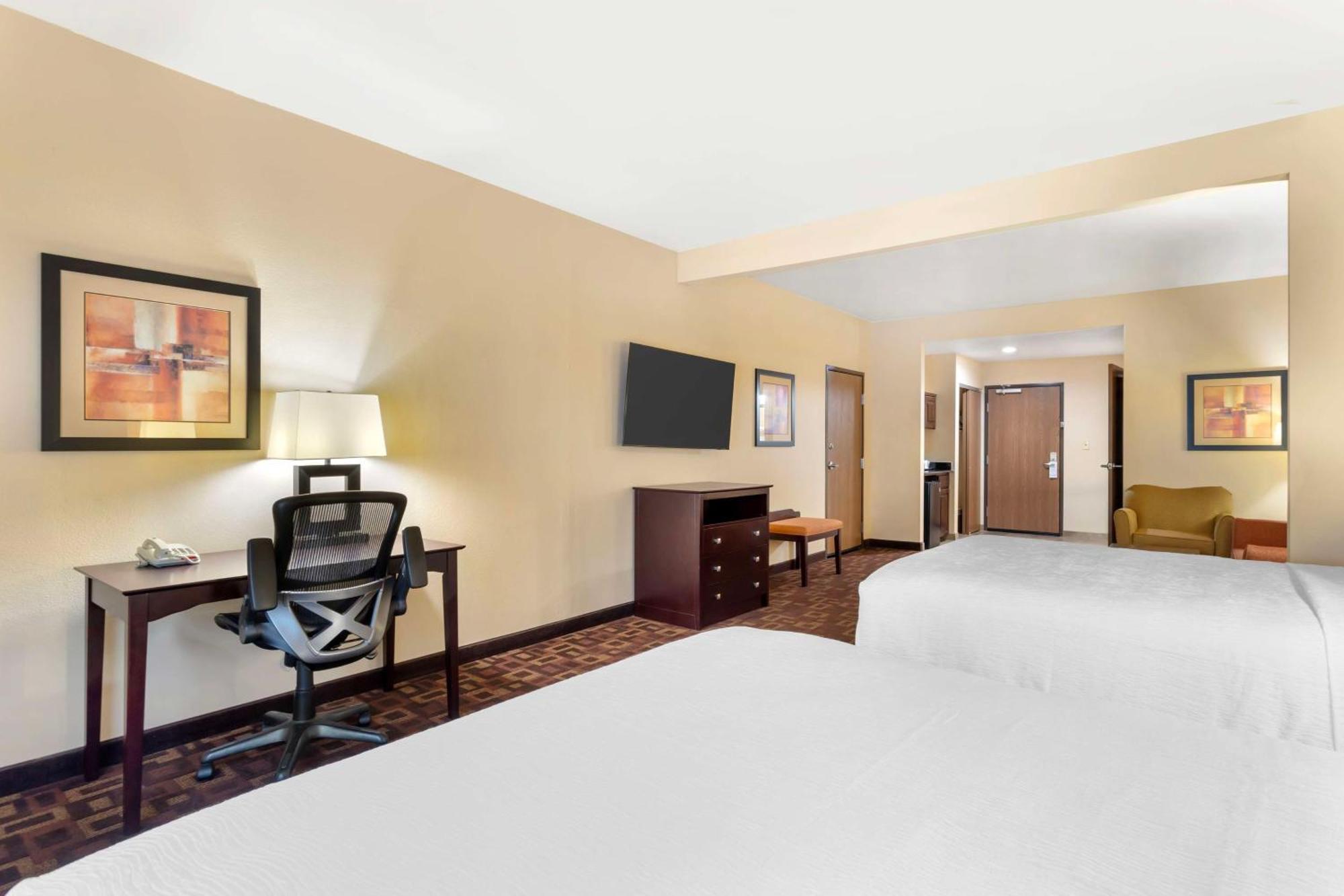 Best Western Plus Goliad Inn & Suites Extérieur photo