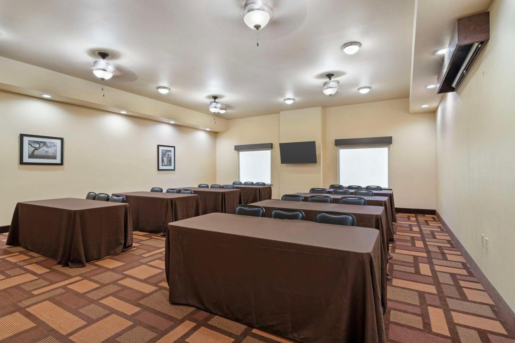 Best Western Plus Goliad Inn & Suites Extérieur photo