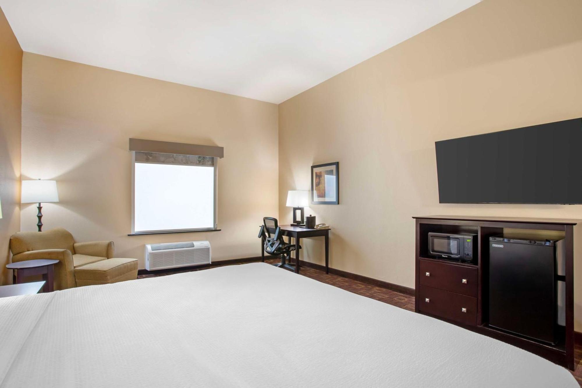 Best Western Plus Goliad Inn & Suites Extérieur photo